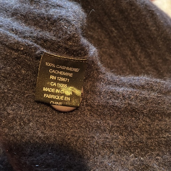 360 Cashmere Sweater - Picture 5 of 6